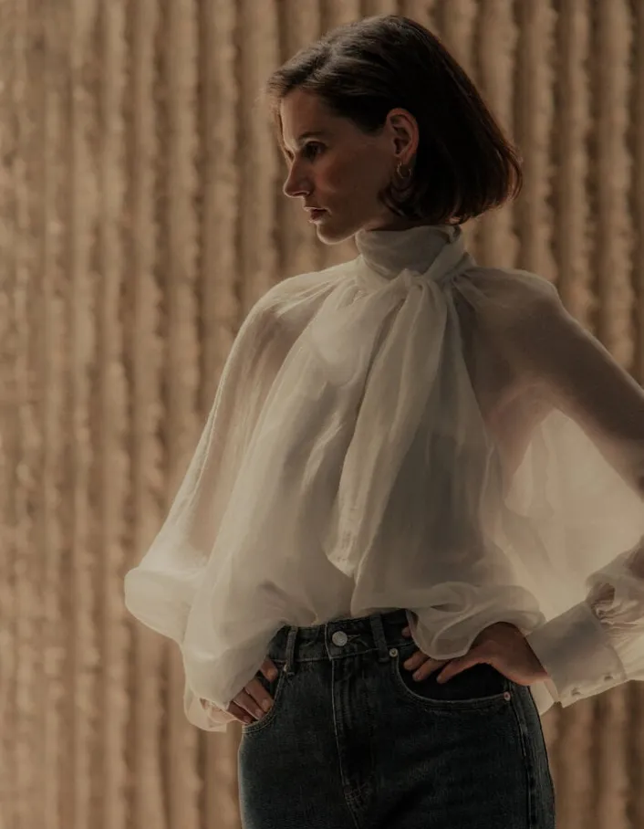 Blouse blanche col lavallière manches ballon Femme