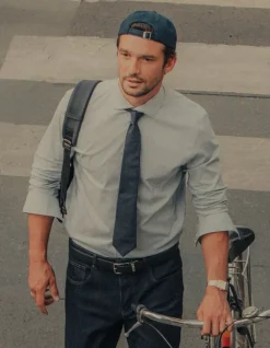 Chemise regular bleu ciel poche plaquée Homme