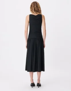 Robe fluide noire buste drapé Femme