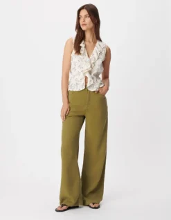 Top sans manches écru imprimé fleurs détail volant Femme